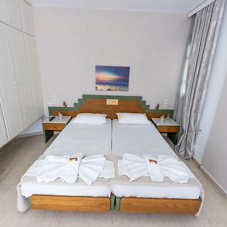 Helen Suites ヘルソニソス エクステリア 写真